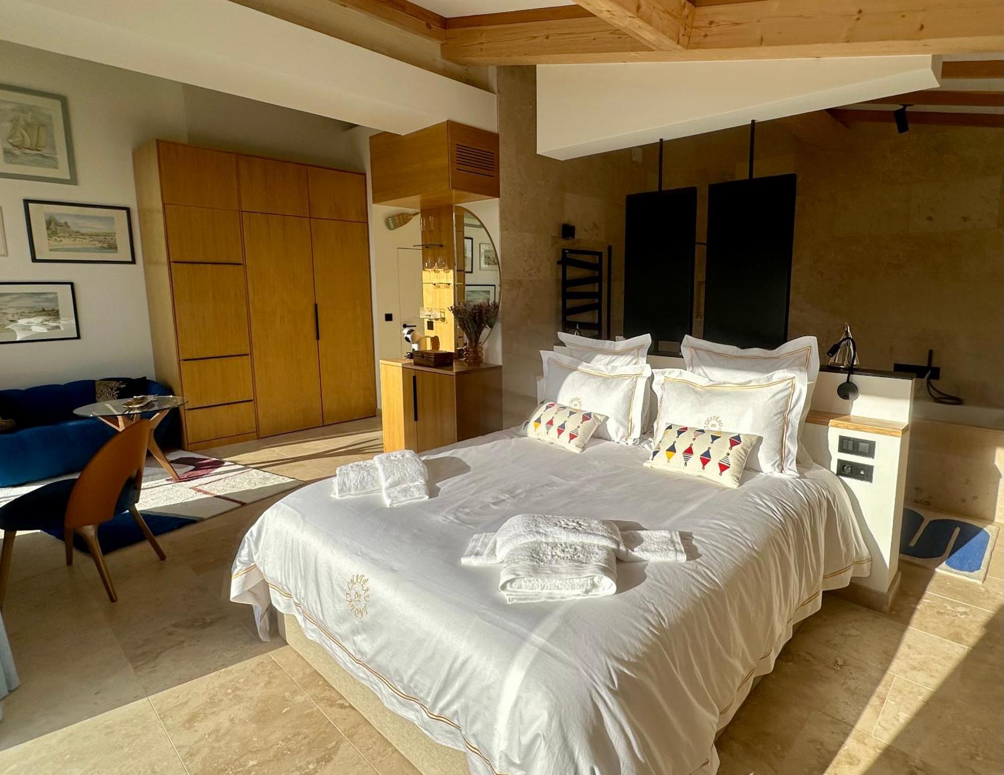 Saint-Vivien  Chateau De Lafont Suites מראה חיצוני תמונה