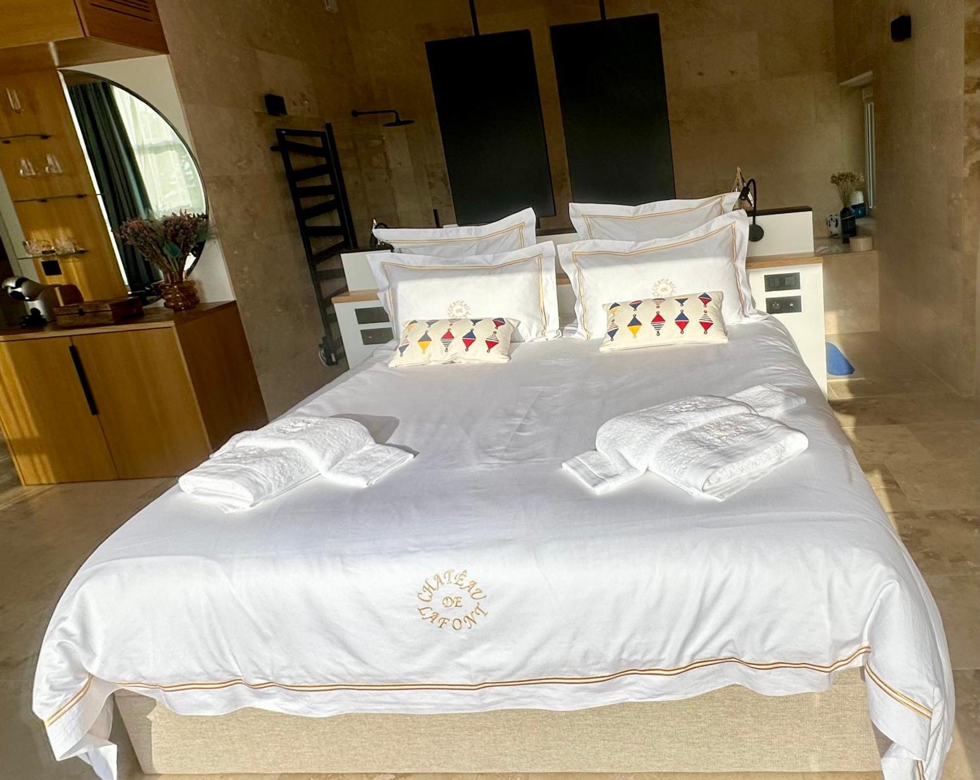 Saint-Vivien  Chateau De Lafont Suites מראה חיצוני תמונה